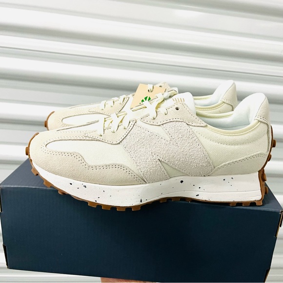 New Balance Women's Sneakers Shoes Casual White Cream Turtledove size 9.5 - Picture 9 of 11